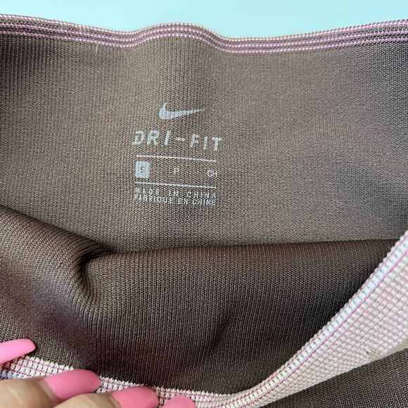 🌸 NIKE Brown Pink Sculpt Seamless Tight High Rise Fit Training Shorts size Small - Picture 7 of 7